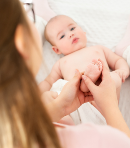 Kūdikių masažas 10 procedūrų